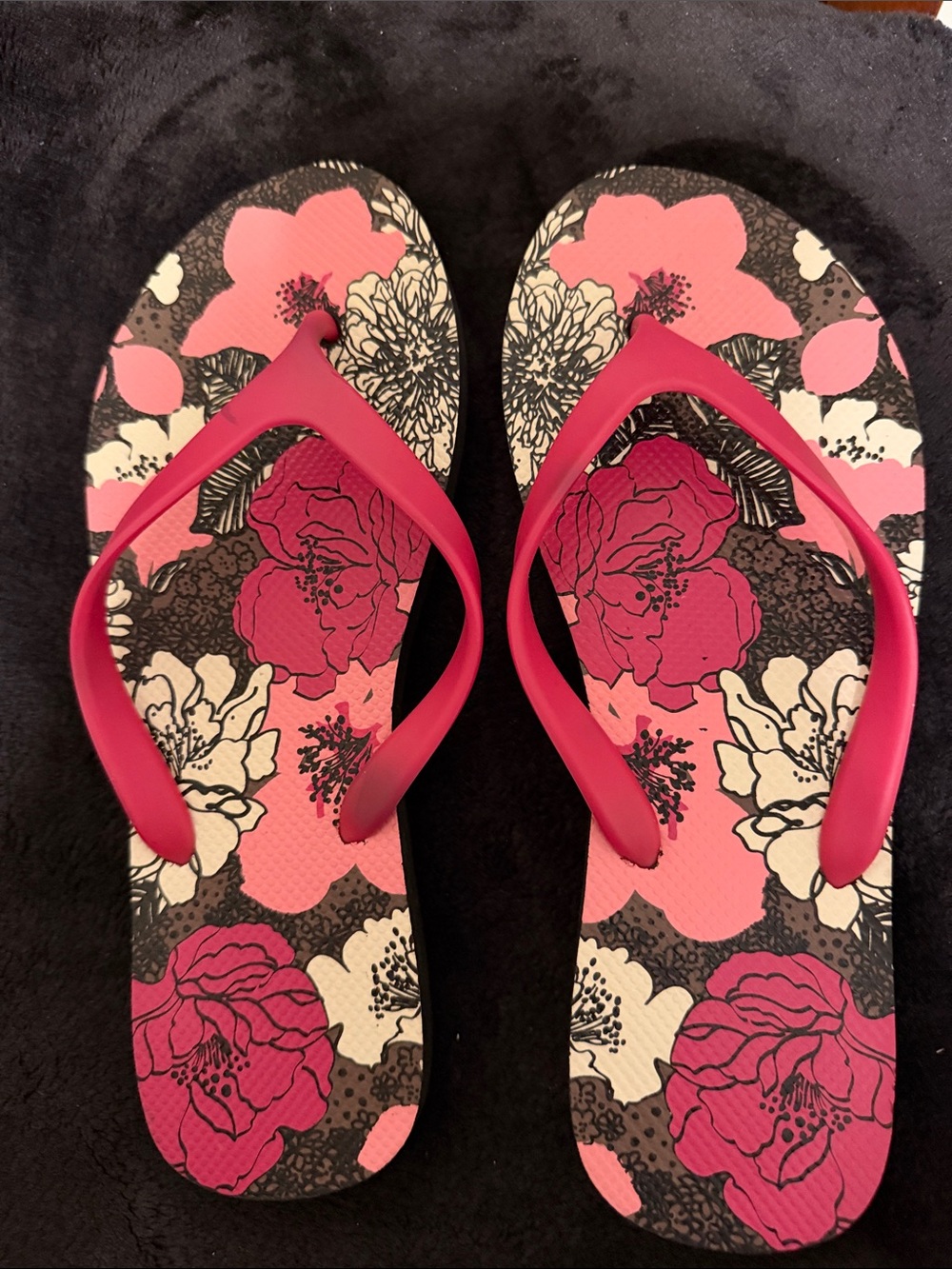 Vera Bradley Pink Floral Flip Flops